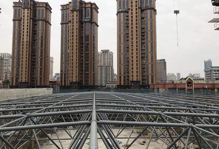通辽螺栓球网架结构