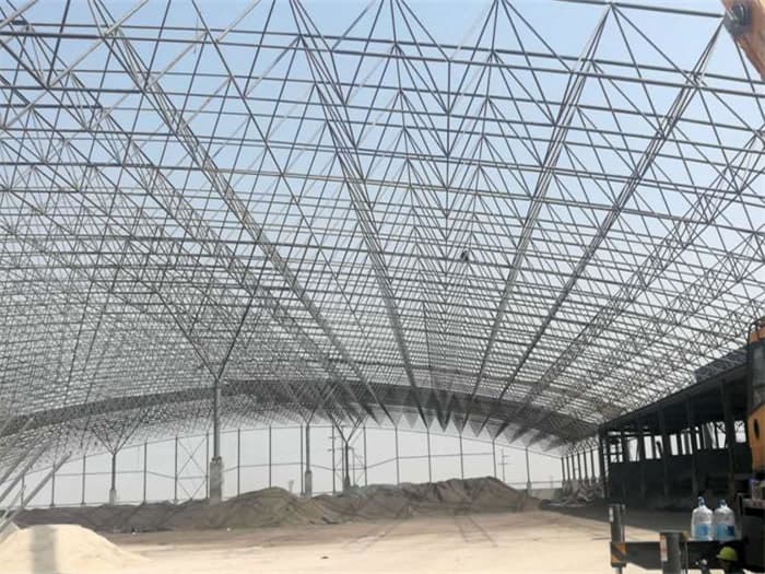 通辽钢厂料仓网架工程